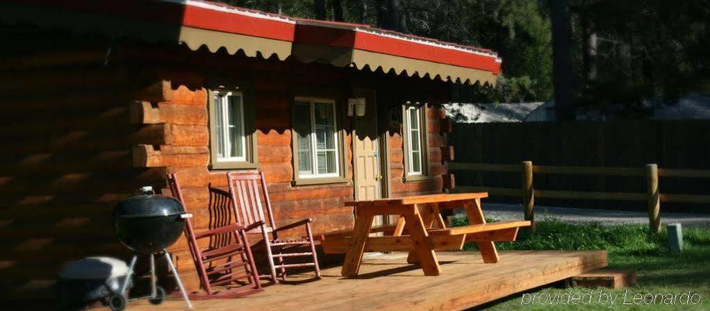 Historic Tamarack Lodge Hungry Horse ภายนอก รูปภาพ
